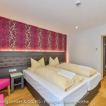 Schwanstein 3* شفانغو