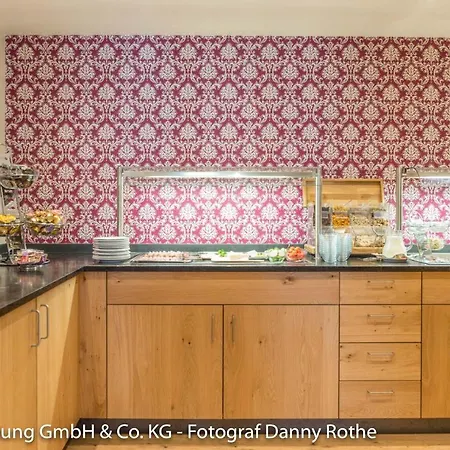 ホテル ダス シュヴァンシュタイン 3*